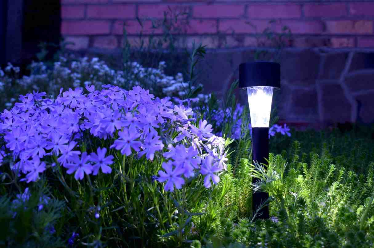 beneficios de las lamparas solares