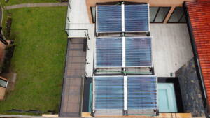 7 Tips Infalibles para Optimizar el uso y mantenimiento de tus calentadores solares de piscina 1 7 Claves de la energía solar para tus calentadores solares para piscina